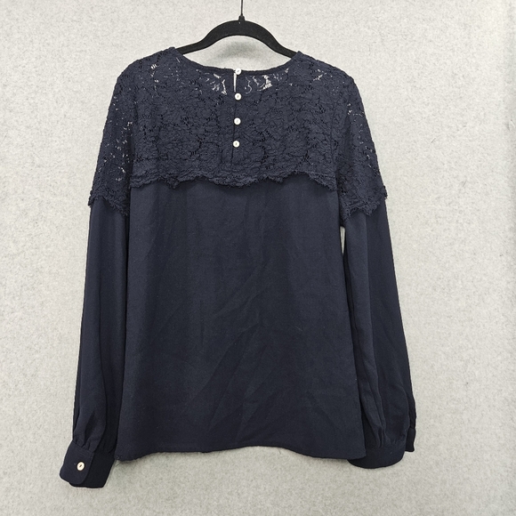 Lulu's Navy Blouse With Floral Lace Button Cuffs Women's Size Lg - Picture 2 of 7